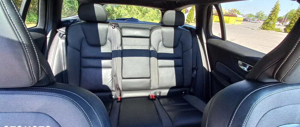 Volvo V60 cena 92000 przebieg: 237000, rok produkcji 2019 z Skierniewice małe 37